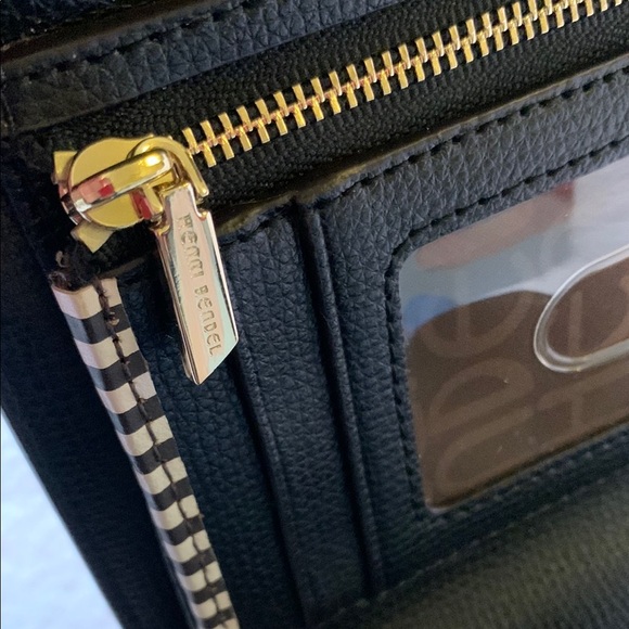 Henri Bendel Monochrome Striped Card Holder - Picture 11 of 13